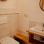 Kacze Bagno - Miejsce Inicjatyw Pozytywnych Hostel *