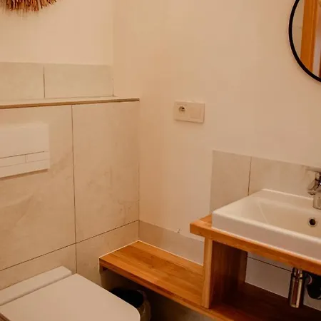 Kacze Bagno - Miejsce Inicjatyw Pozytywnych Hostel *