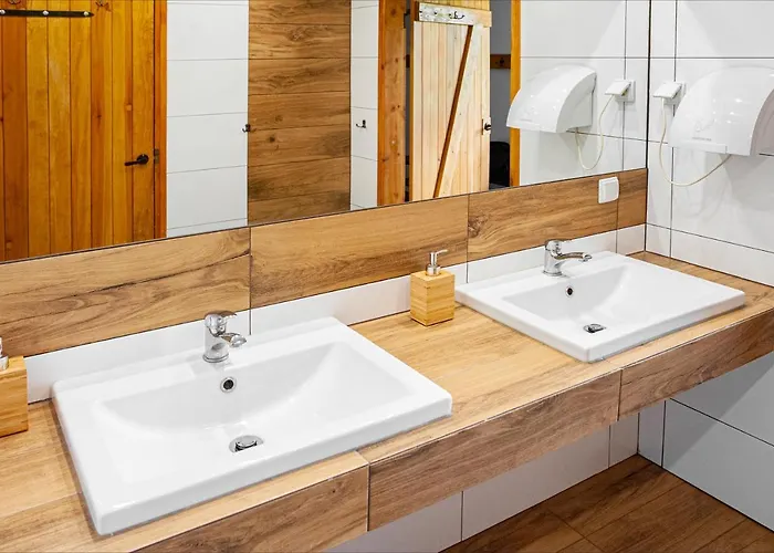 Kacze Bagno - Miejsce Inicjatyw Pozytywnych Hostel